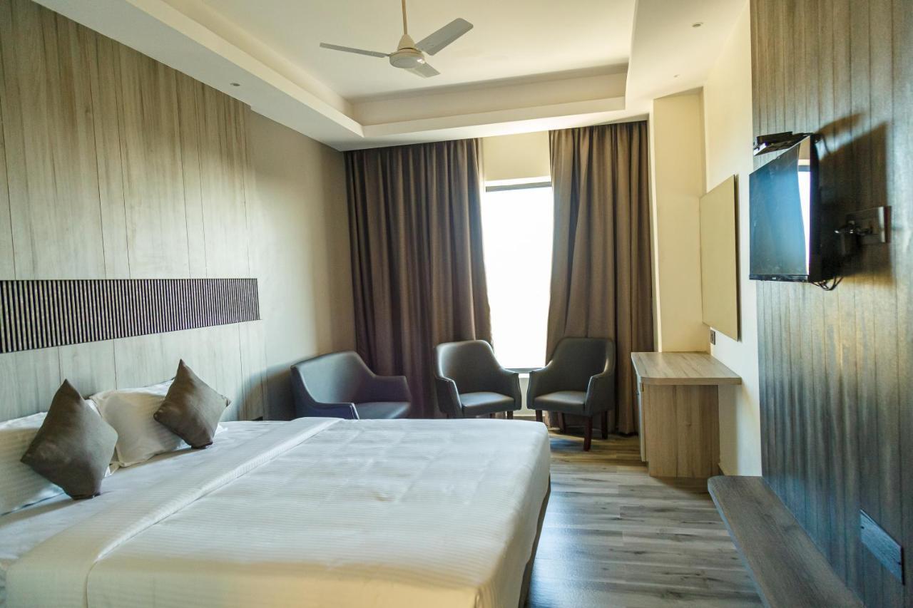 Hotel Galore Inn Mysore Ngoại thất bức ảnh